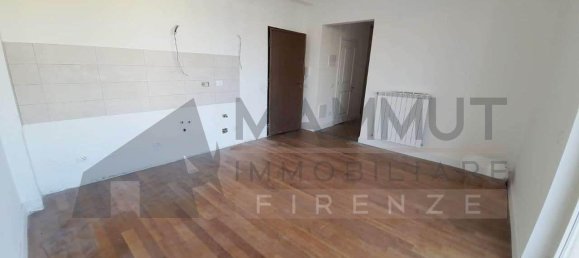 4 rooms Apartment in Florence, Italy No. 38696 9