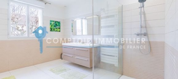 4 bedrooms House in Morangis, France No. 164150 9