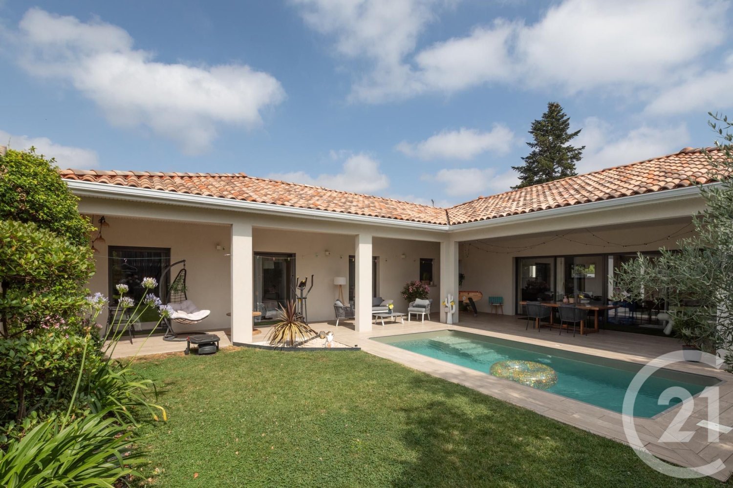 3 bedrooms Villa in Albi, France No. 279813