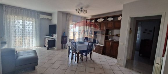 Apartamento de 2 dormitorios en Minturno, Italy No. 34055 2