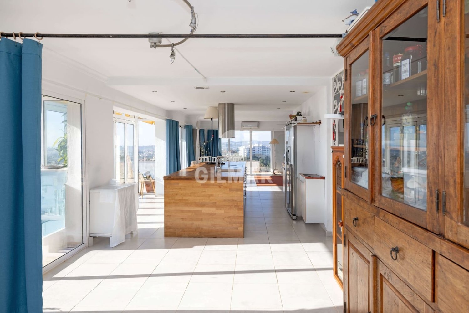 3 bedrooms Penthouse in Fuengirola, Spain No. 250257