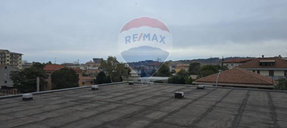 4 bedrooms Apartment in Pescara, Italy No. 33789 37