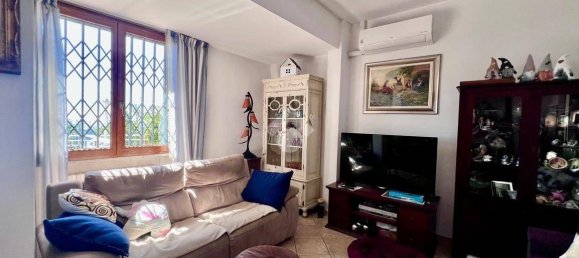 3 Schlafzimmer Villa in Magliolo, Italy, Nr. 358504 12