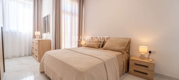 3 bedrooms Penthouse in Sliema, Malta No. 7717 17