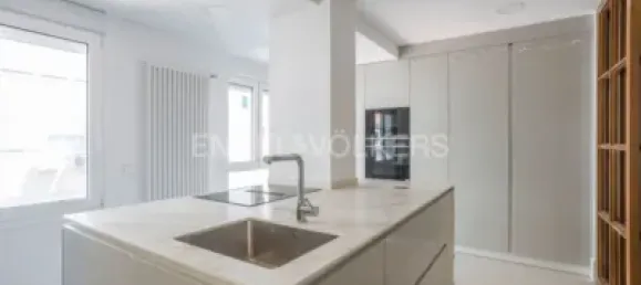 3 bedrooms Apartment in Madrid, Spain No. 151351 8