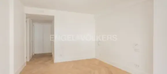 3 bedrooms Apartment in Madrid, Spain No. 151351 32