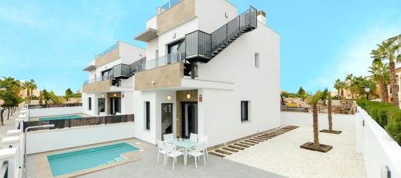 3 bedrooms Villa in Torrevieja, Spain No. 11105 2