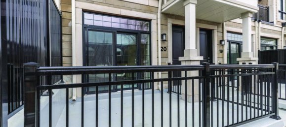 3 bedrooms House in Oakville, Canada No. 745 3