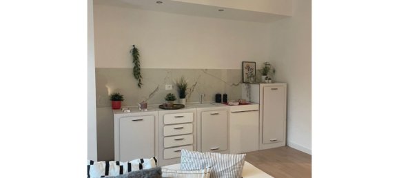 2 rooms Apartment in Rome, Italy No. 206032 3