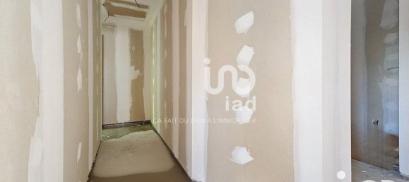 Casa de 3 dormitorios en Bourges, France No. 50984 6