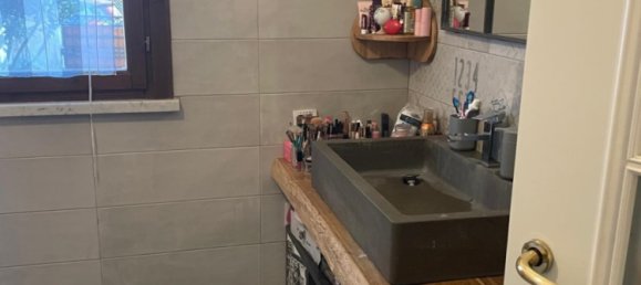 3 bedrooms House in Carrara, Italy No. 50906 8