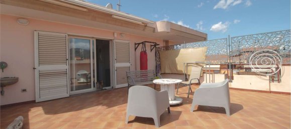 Пентхаус с 3 спальнями в Синнаи, Италия № 355046 3