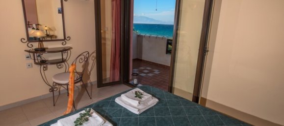 410 m² adosado en venta en Zakynthos, Ionian Islands, Peloponnese, Western Greece and the Ionian, Greece № 3239 19
