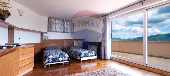 24-salle Villa à Fabriano, Italy No. 262205 35