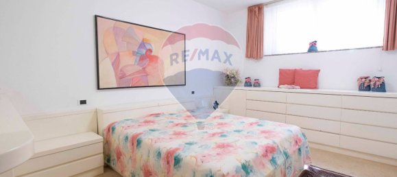 24-salle Villa à Fabriano, Italy No. 262205 14