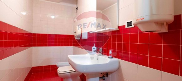 24-salle Villa à Fabriano, Italy No. 262205 17