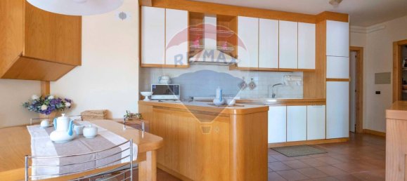 24-salle Villa à Fabriano, Italy No. 262205 13