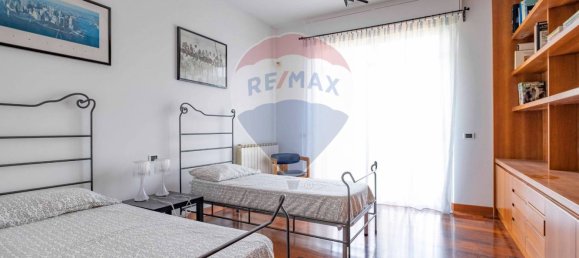 24-salle Villa à Fabriano, Italy No. 262205 28