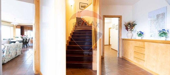 24-salle Villa à Fabriano, Italy No. 262205 18