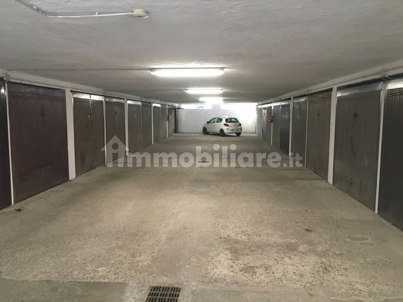 14m² Garage in Busto Arsizio, Italy No. 266845