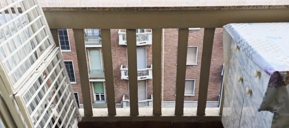 2 bedrooms Apartment in Turin, Italy No. 339614 11