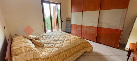 3 rooms Apartment in Carinola, Italy No. 329023 8