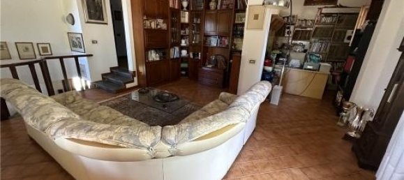 12-salle Maison à Montelupo Fiorentino, Italy No. 32615 10