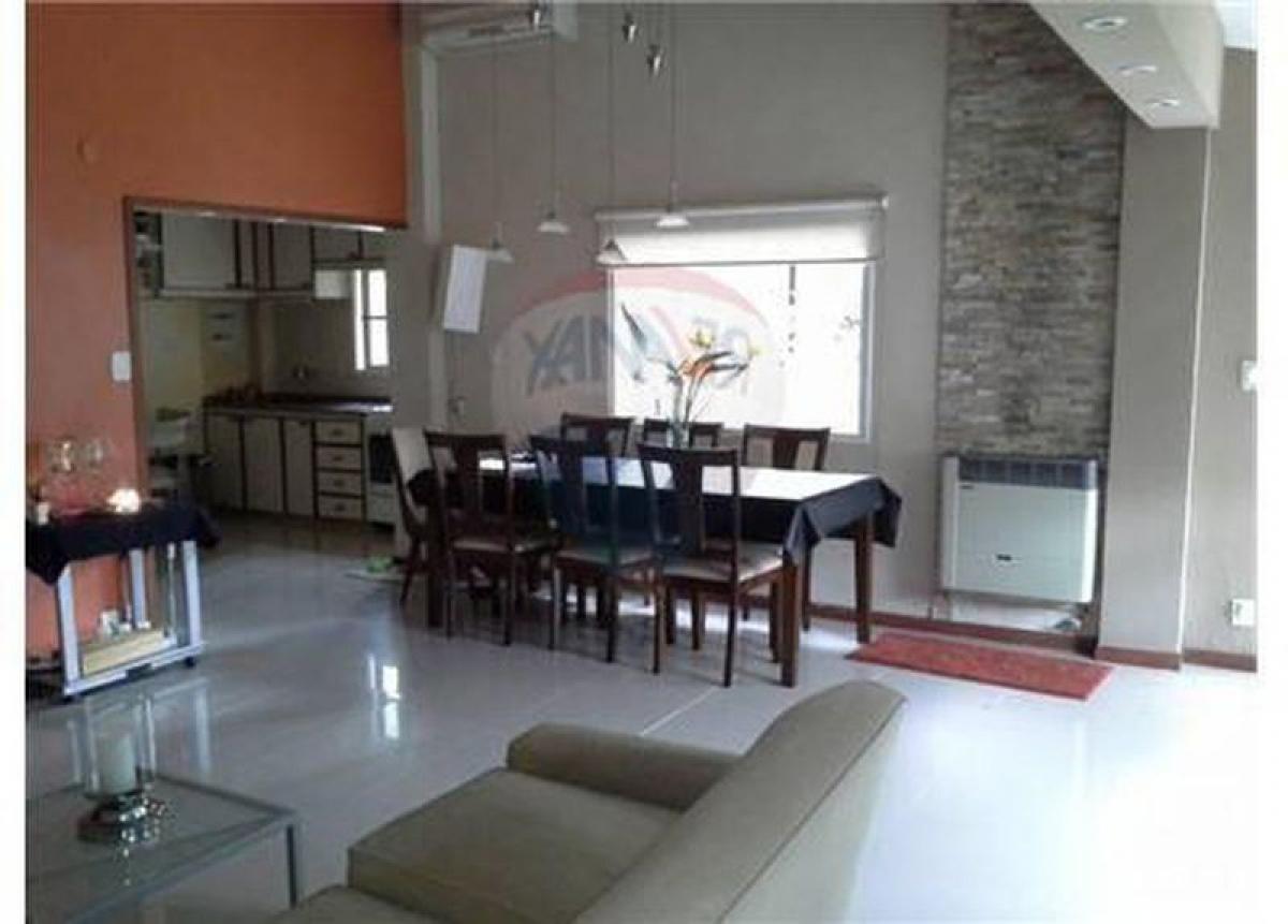 Дом с 2 спальнями в Эскобар, Аргентина № 19000