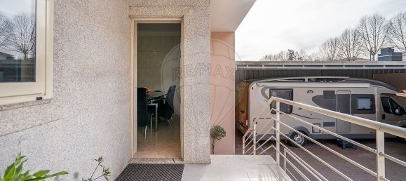 3 bedrooms House in Guimaraes, Portugal No. 184629 11