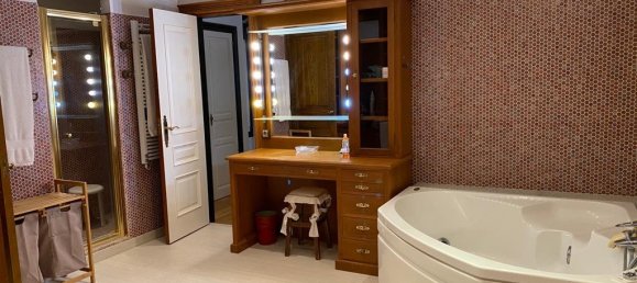 6 bedrooms Villa in Marbella, Spain No. 4474 8