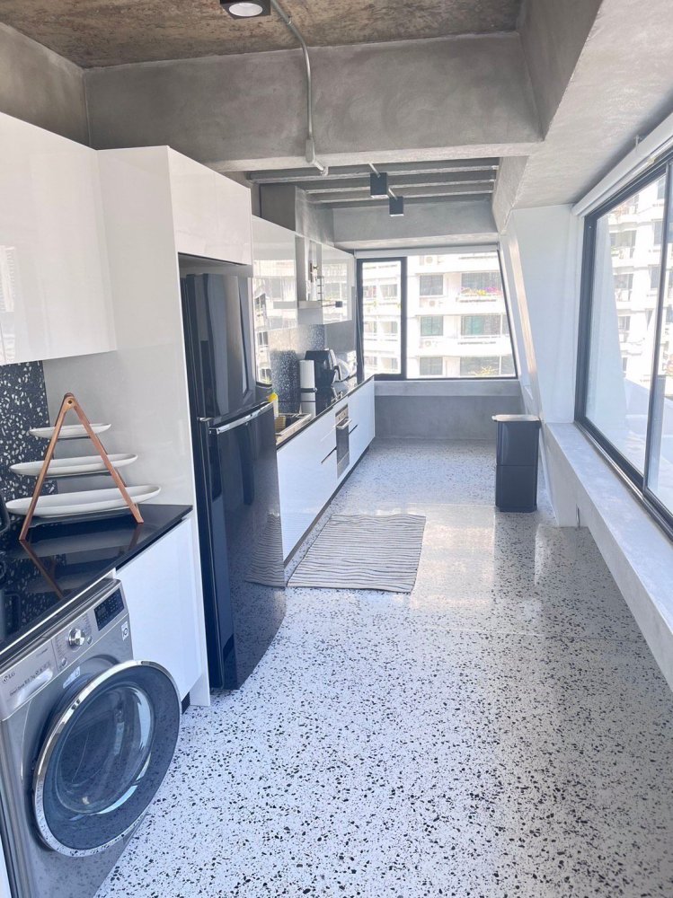 3 bedrooms Condo in Bang Rak, Thailand No. 5581