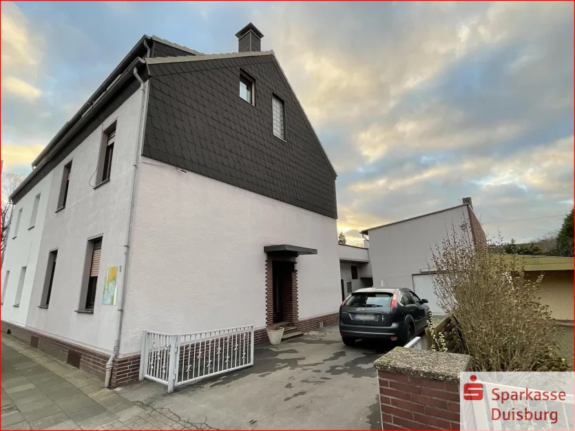 4 Schlafzimmer Haus in Duisburg, Germany, Nr. 21297