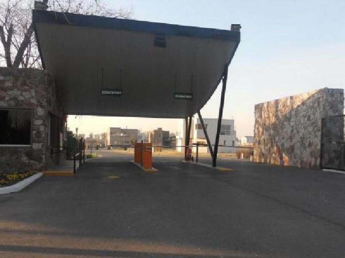 Земельный участок в Пилар, Аргентина № 112312