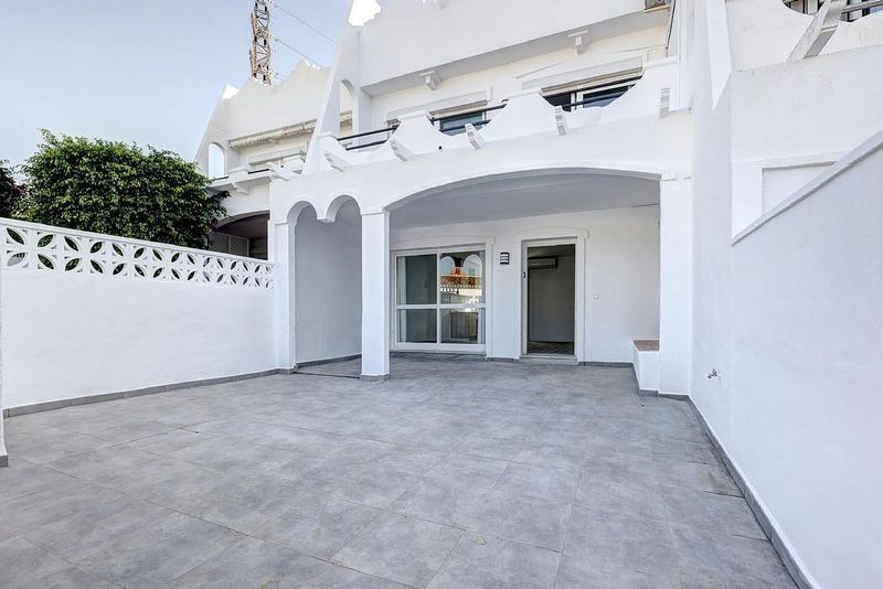 3 bedrooms Townhouse in Marbella, Spain No. 225458