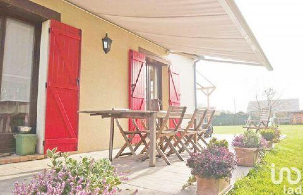 4 bedrooms House in Chartres, France No. 7445