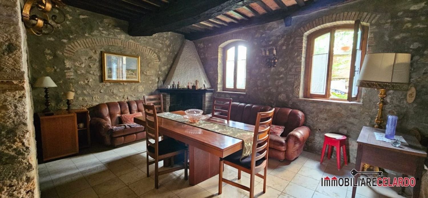 Casa de 14 divisões em Monteriggioni, Italy N.º 45924