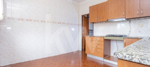 9 bedrooms Apartment in Coimbra, Portugal No. 68875 5