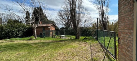 10-Zimmer Haus in Ozzano dell'Emilia, Italy, Nr. 8446 36