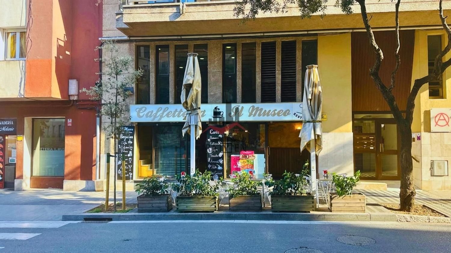 268m² Commercial property in Figueres, Spain No. 201797