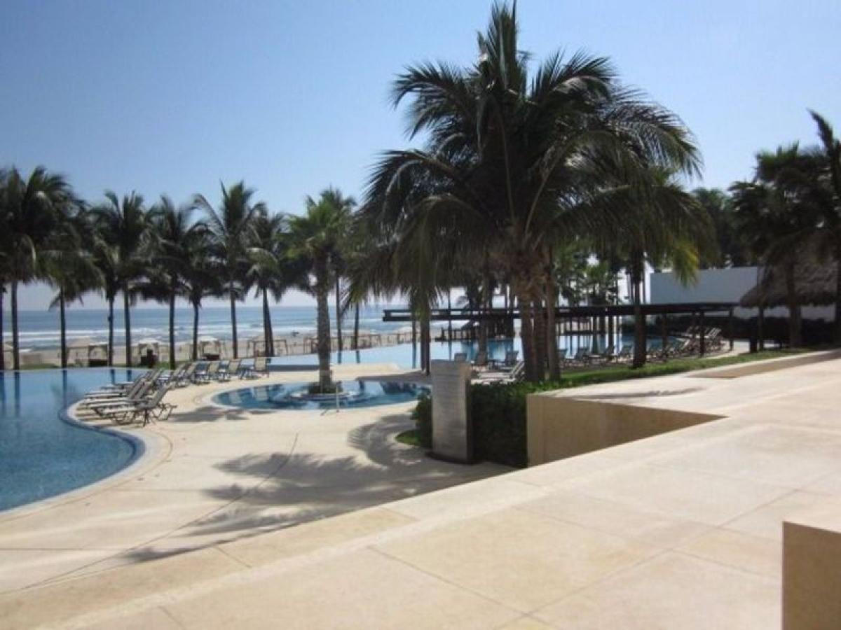 Apartamento de 3 dormitorios en Guerrero, Mexico No. 178965