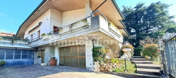 3 bedrooms Villa in Passirano, Italy No. 234731 20
