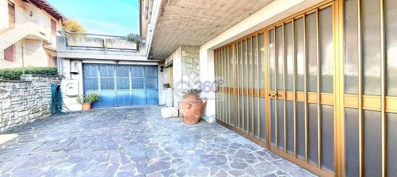 3 bedrooms Villa in Passirano, Italy No. 234731 35