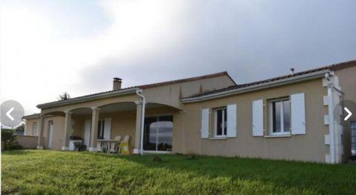 3 غرف نوم منزل في Anais, France رقم 26608