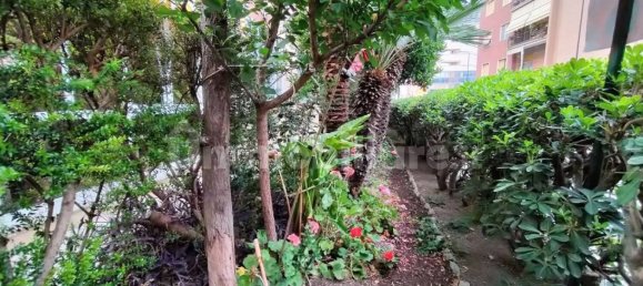 5 bedrooms Apartment in Savona, Italy No. 286471 2