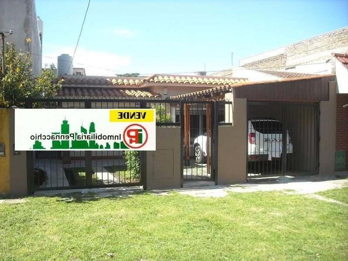 2 bedrooms House in Bermudez, Argentina No. 8595