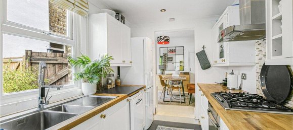 2 bedrooms House in Surrey, United Kingdom No. 8574 19