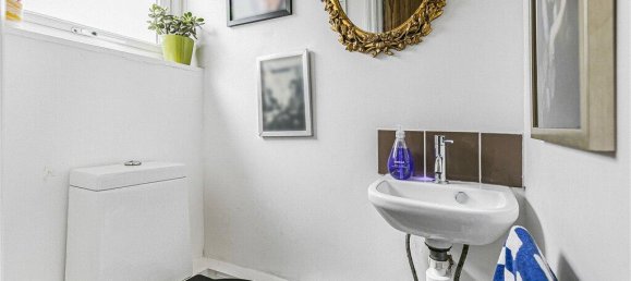 2 bedrooms House in Surrey, United Kingdom No. 8574 15