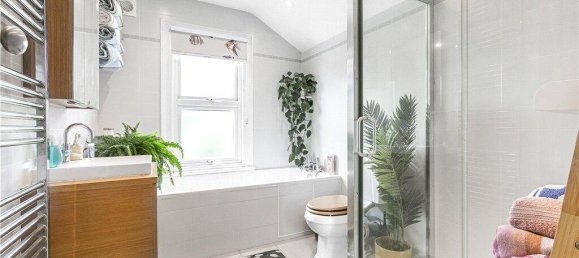 2 bedrooms House in Surrey, United Kingdom No. 8574 14