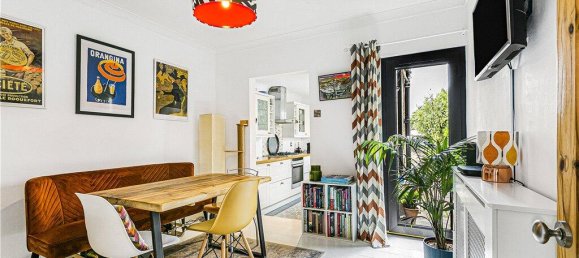 2 bedrooms House in Surrey, United Kingdom No. 8574 9