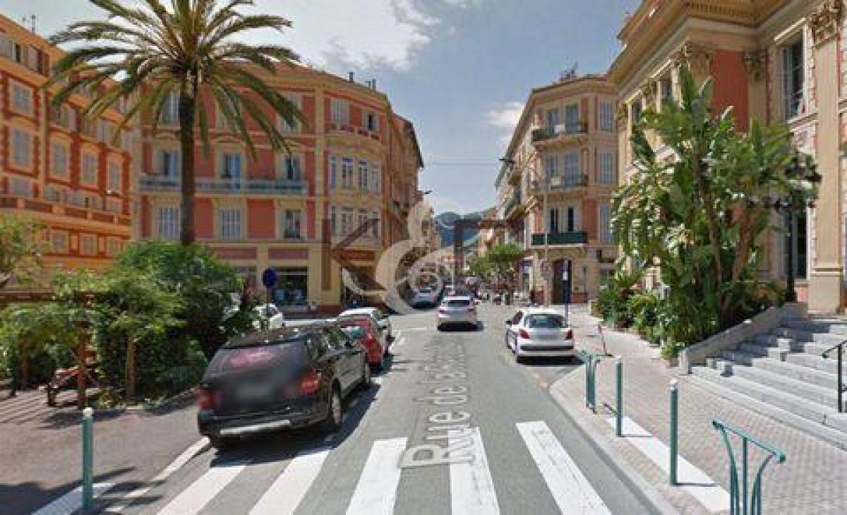 Oficina en Menton, France 23 m² No. 18362